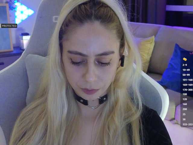 -Light-Fury-'s BongaCams show and profile