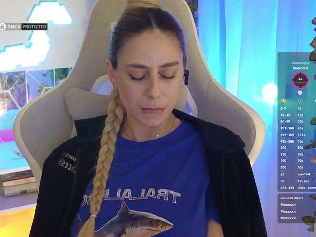 -Light-Fury-'s BongaCams show and profile