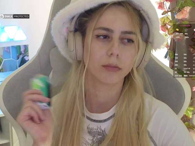 -Light-Fury-'s BongaCams show and profile