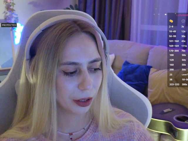 -Light-Fury-'s BongaCams show and profile