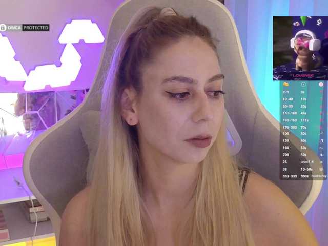 -Light-Fury-'s BongaCams show and profile