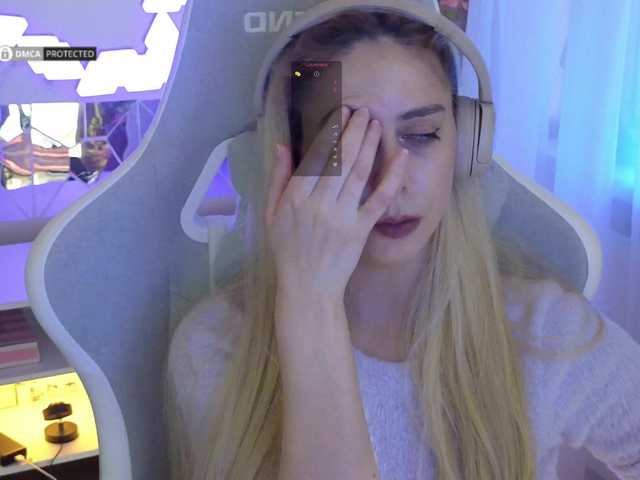 -Light-Fury-'s BongaCams show and profile