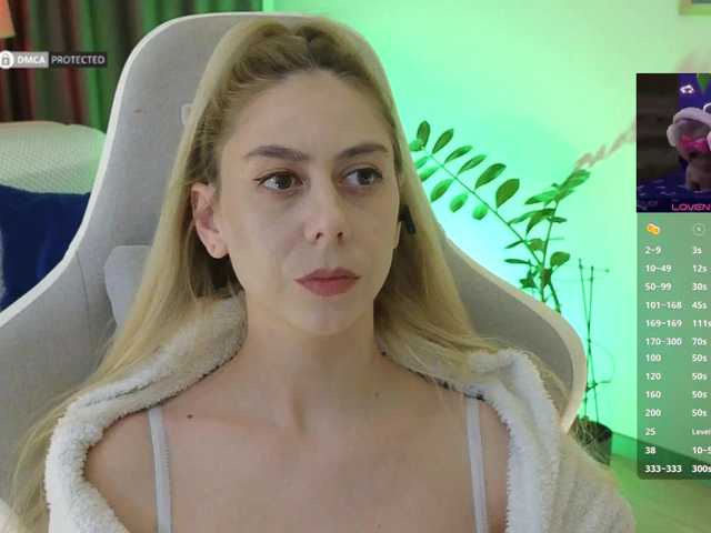 -Light-Fury-'s BongaCams show and profile