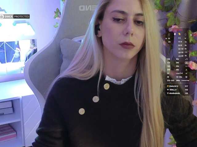 -Light-Fury-'s BongaCams show and profile