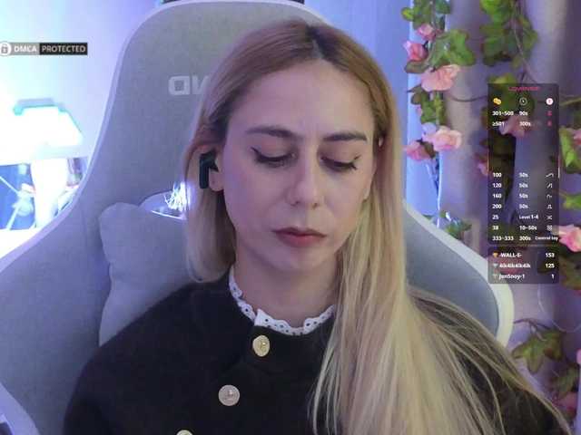 -Light-Fury-'s BongaCams show and profile