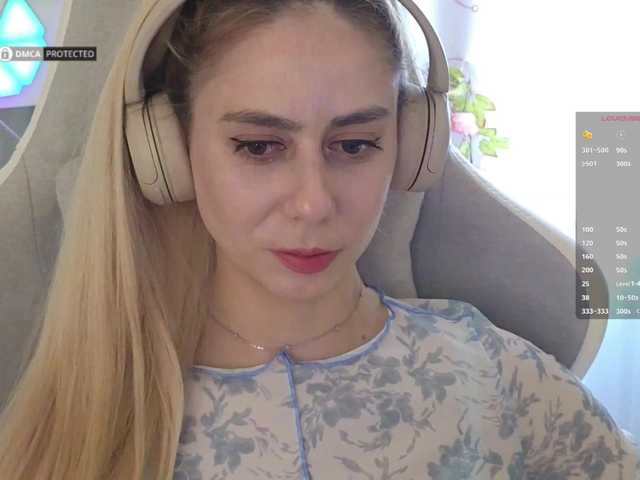 -Light-Fury-'s BongaCams show and profile