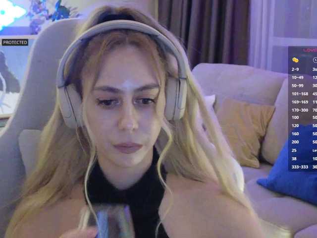 -Light-Fury- live cam