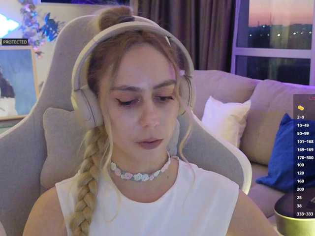 -Light-Fury-'s BongaCams show and profile