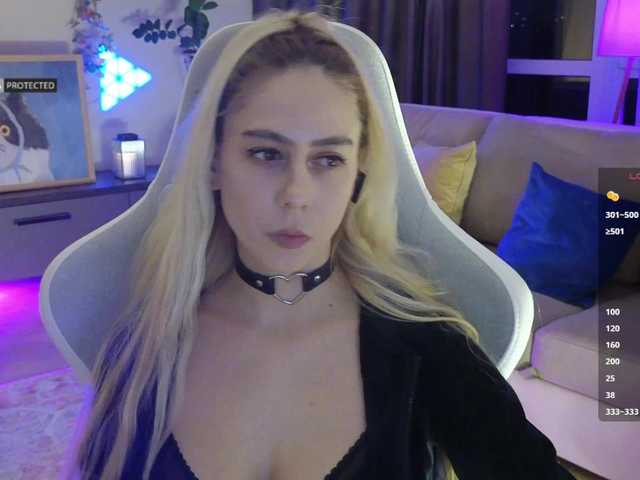 -Light-Fury-'s BongaCams show and profile