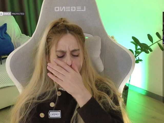 -Light-Fury-'s BongaCams show and profile