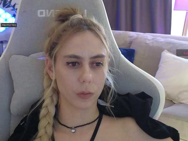 -Light-Fury-'s BongaCams show and profile