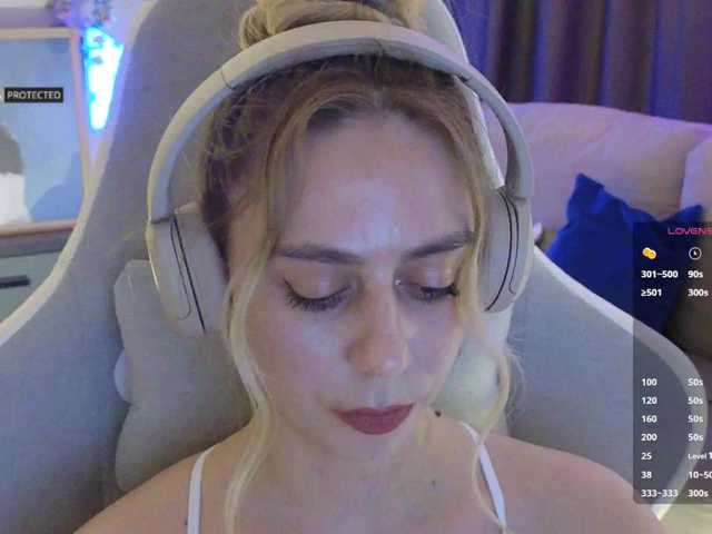 -Light-Fury-'s BongaCams show and profile