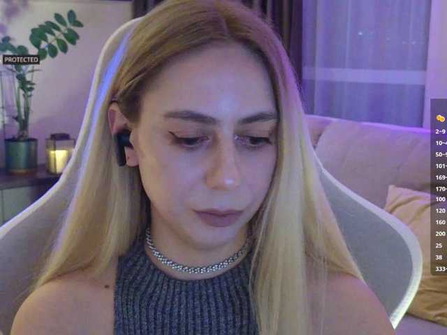 -Light-Fury-'s BongaCams show and profile