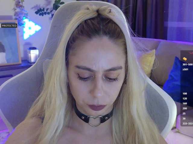 -Light-Fury-'s BongaCams show and profile