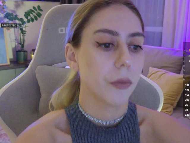 -Light-Fury-'s BongaCams show and profile