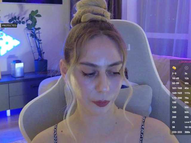 -Light-Fury-'s BongaCams show and profile