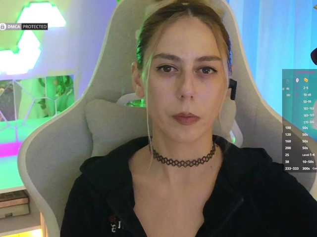 -Light-Fury-'s BongaCams show and profile