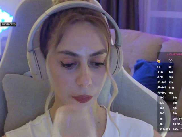 -Light-Fury-'s BongaCams show and profile