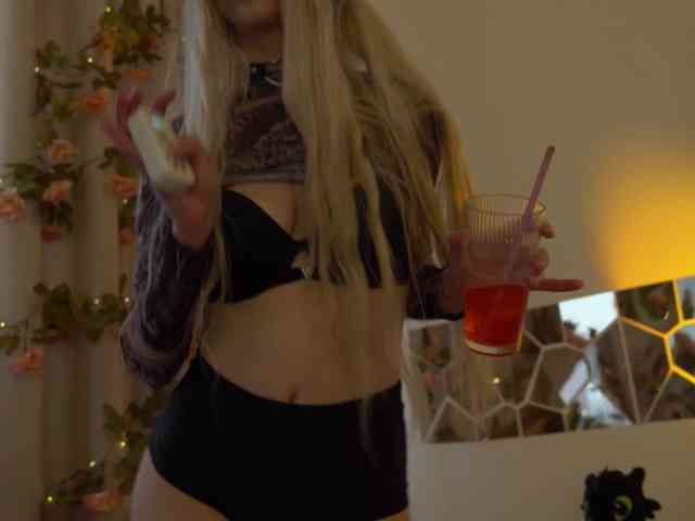 ballerina_capuchina webcam