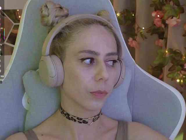 ballerina_capuchina webcam
