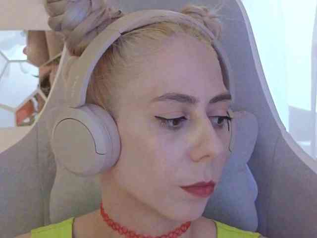 ballerina_capuchina webcam