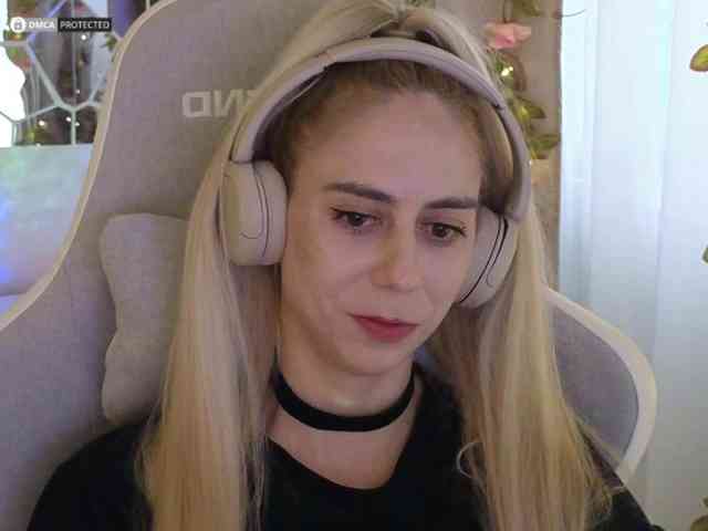 ballerina_capuchina webcam