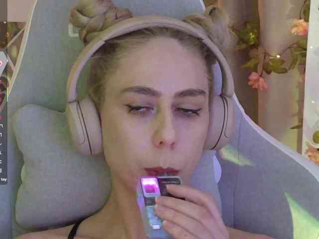 ballerina_capuchina webcam