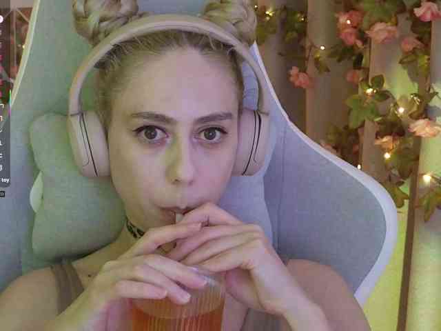 ballerina_capuchina webcam