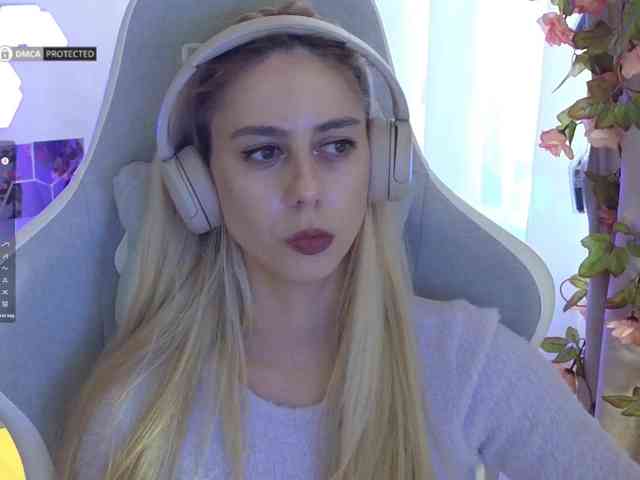 ballerina_capuchina webcam