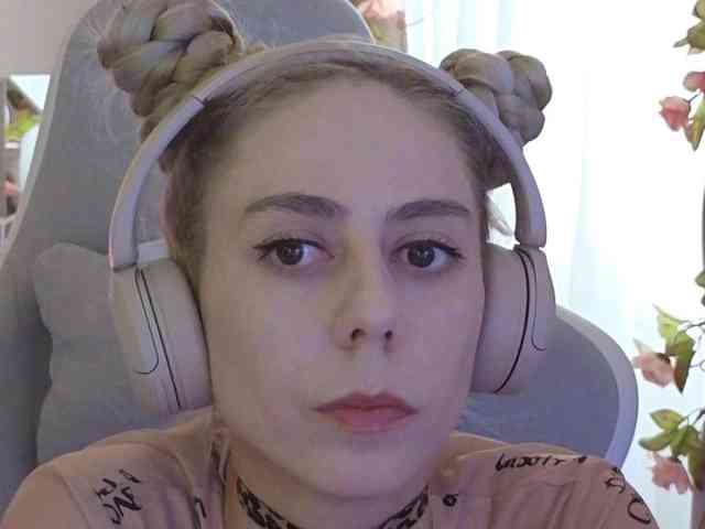 ballerina_capuchina webcam