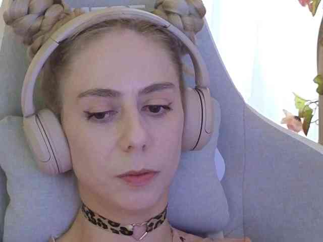 ballerina_capuchina webcam