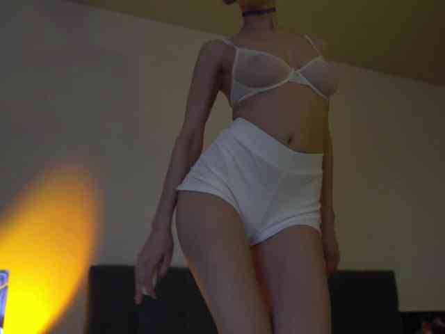 ballerina_capuchina webcam