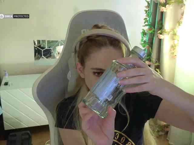 ballerina_capuchina webcam