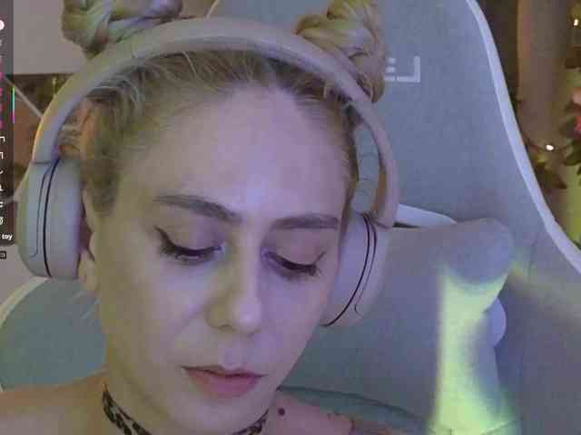 ballerina_capuchina webcam