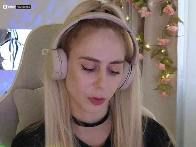 ballerina_capuchina webcam
