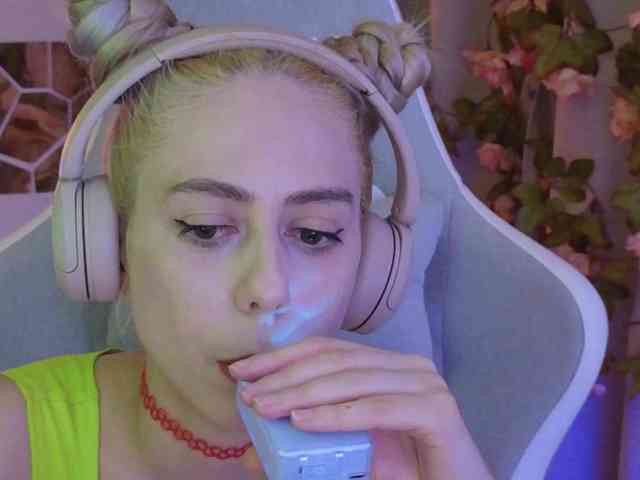 ballerina_capuchina webcam