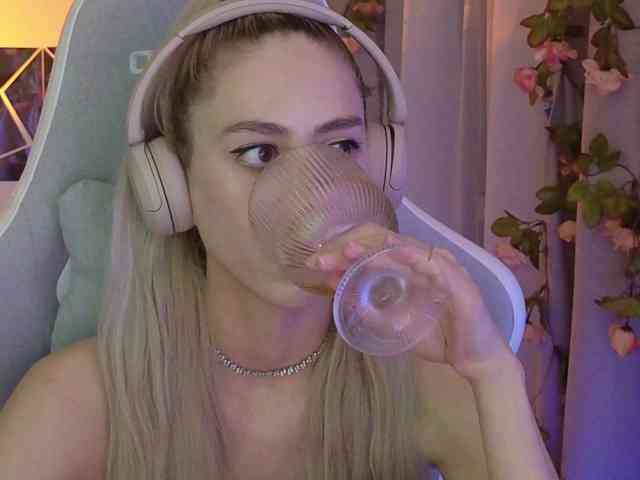 ballerina_capuchina webcam