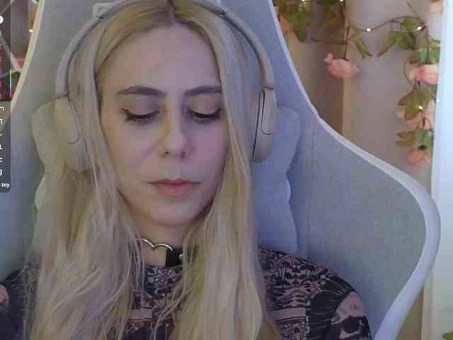 ballerina_capuchina webcam