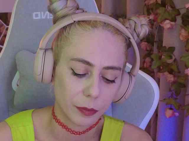 -Light-Fury- Live Webcam on BongaCams