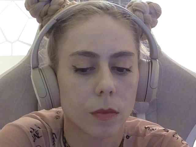 ballerina_capuchina webcam
