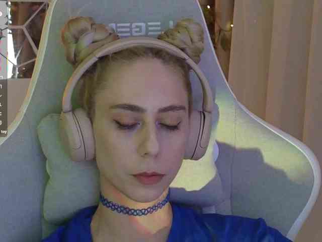 ballerina_capuchina webcam