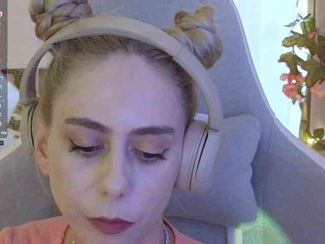 ballerina_capuchina webcam