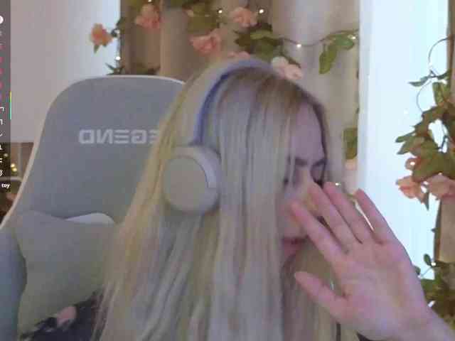 ballerina_capuchina webcam