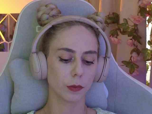ballerina_capuchina webcam