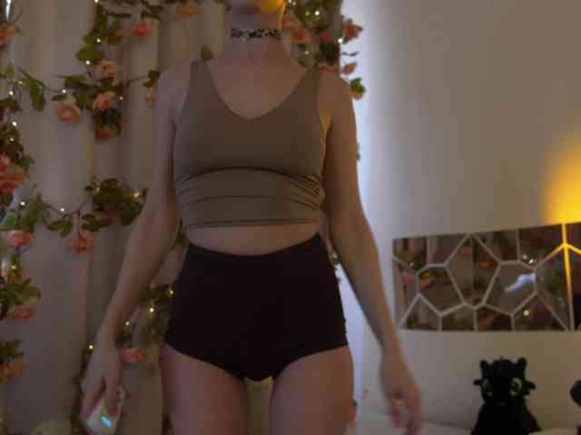 ballerina_capuchina webcam
