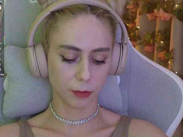 ballerina_capuchina webcam