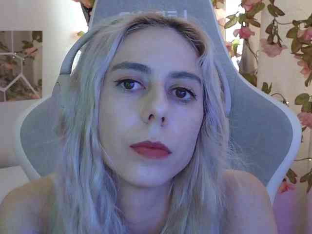 ballerina_capuchina webcam