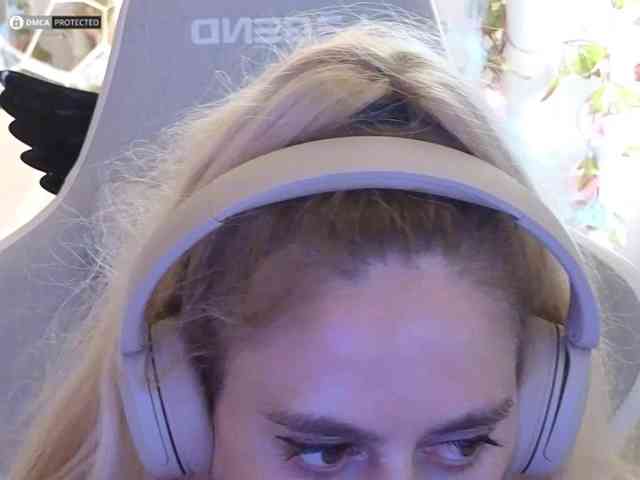 ballerina_capuchina webcam