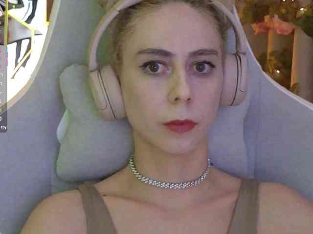 ballerina_capuchina webcam