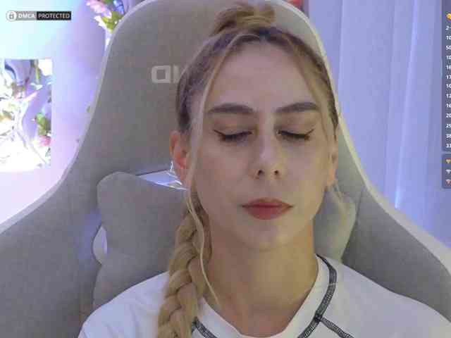 ballerina_capuchina webcam